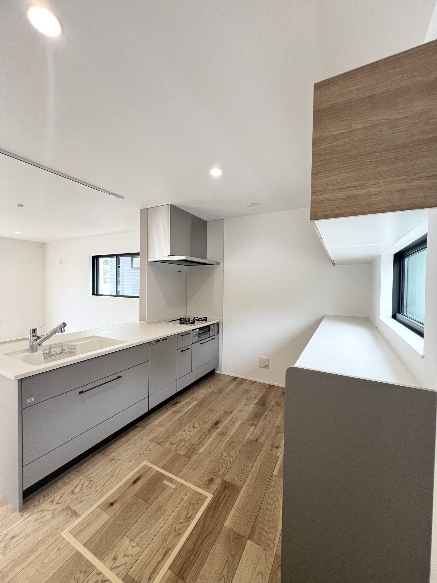 2階にシャワー室を備えた快適な住まい