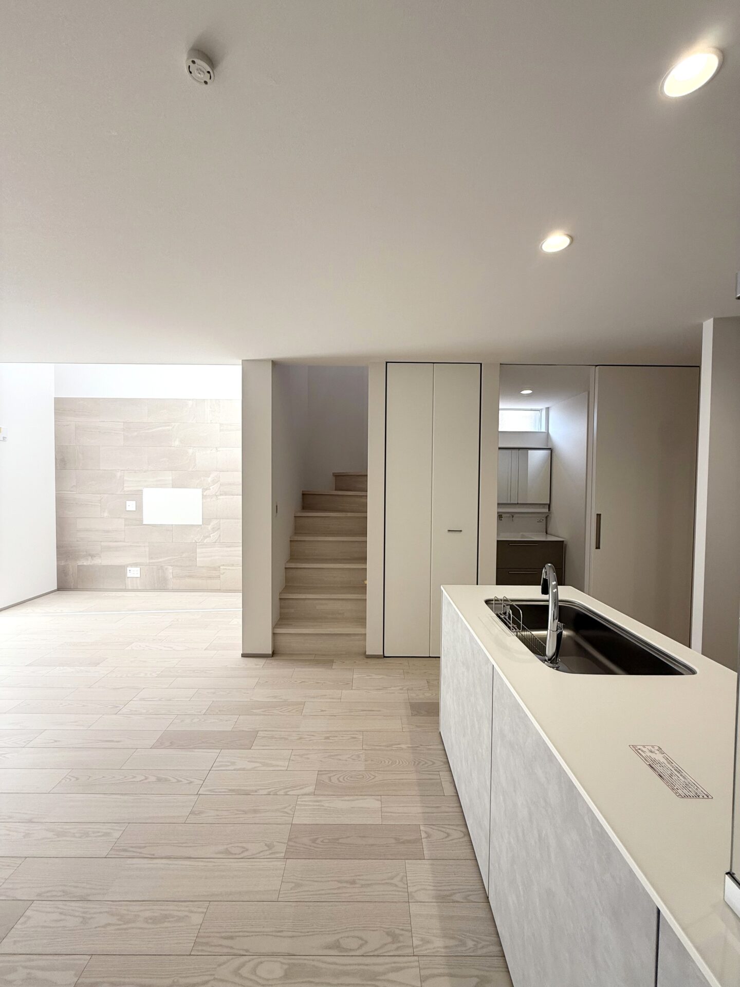 大開口と吹抜けを楽しむ、ゆとりのある家